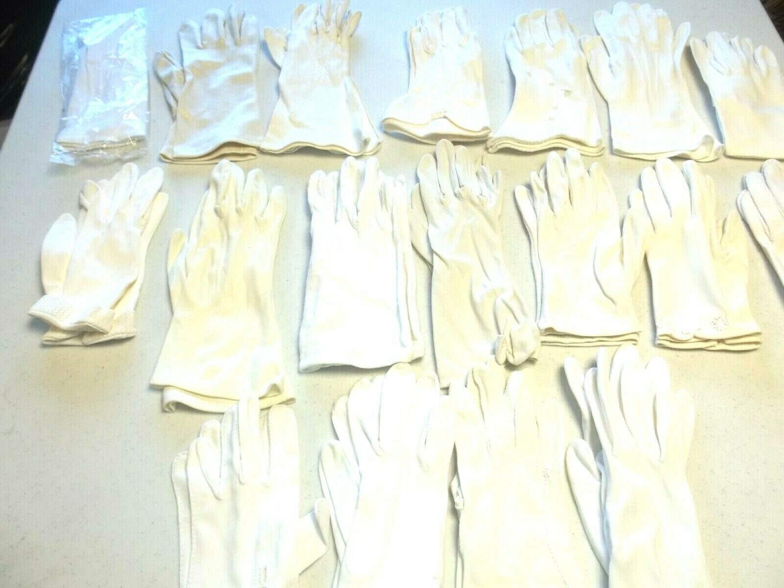 Huge Lot Of Vintage White Gloves *ladies Gloves*  18 Pair
